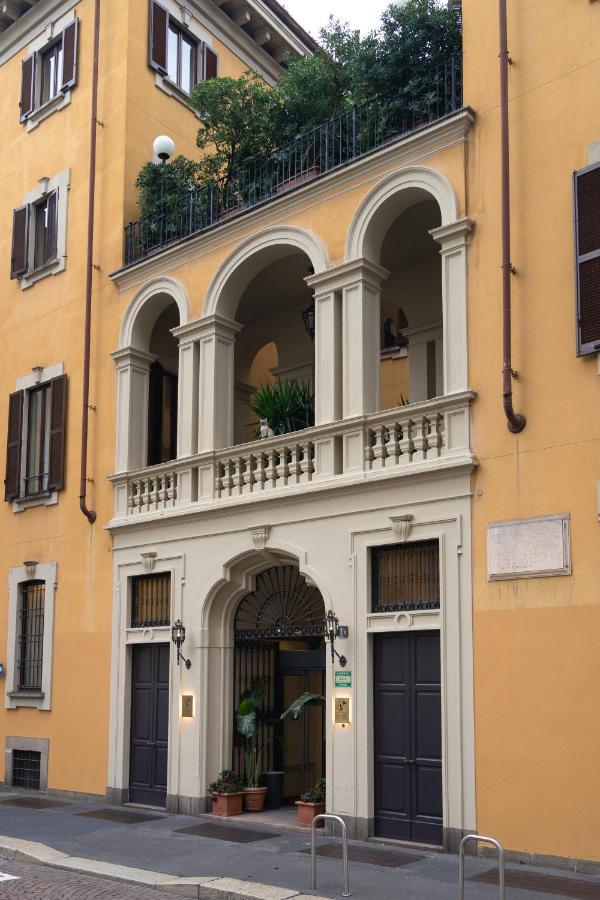 Hotel Gran Duca Di York Milan Exterior photo